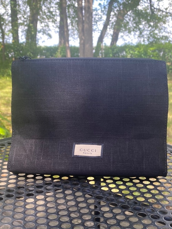 Gucci Beauty Pouch NEW - Picture 3 of 3